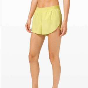 Lululemon find your pace short